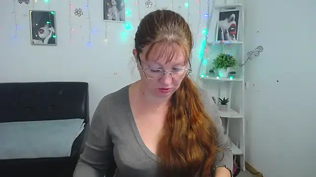 VanessaHotts online show from 09/20/25, 05:12