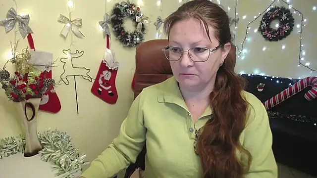 VanessaHotts online show from 12/05/25, 06:01