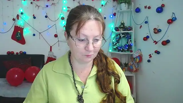 VanessaHotts online show from 12/22/25, 06:02