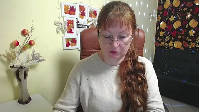 VanessaHotts online show from 11/24/25, 06:02