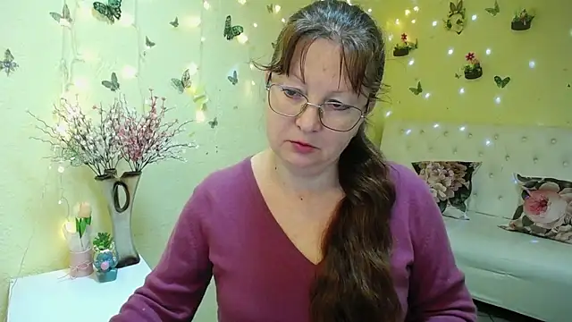 VanessaHotts online show from 04/18/26, 05:10