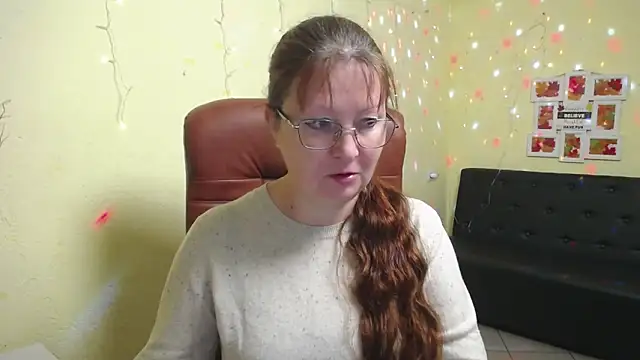 VanessaHotts online show from 11/17/25, 06:06