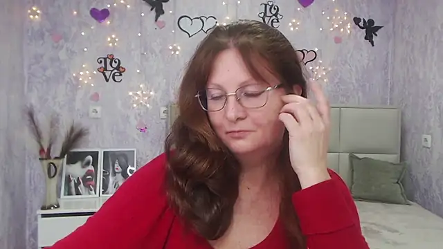 VanessaHotts online show from 03/10/25, 12:17