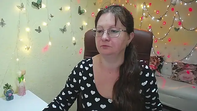 VanessaHotts online show from 03/27/26, 06:00