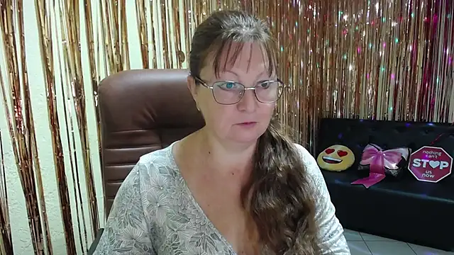 VanessaHotts online show from 09/11/25, 05:07