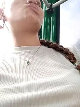 Snapshot of AnnieAndStefan chatting on 09/12/25, 01:33 AnnieAndStefan online show from 09/12/25, 01:33