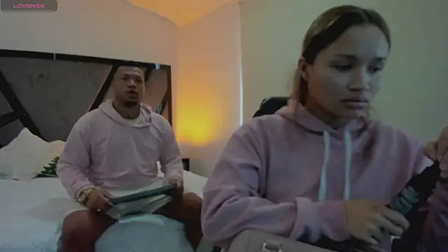 AnnieAndStefan online show from 12/20/25, 12:52