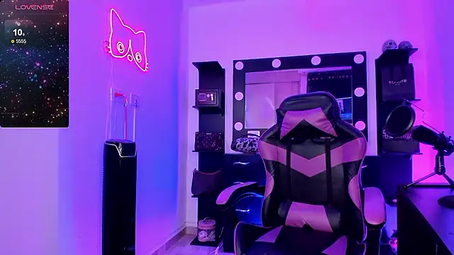 miss kitty online show from 04/12/26, 01:42