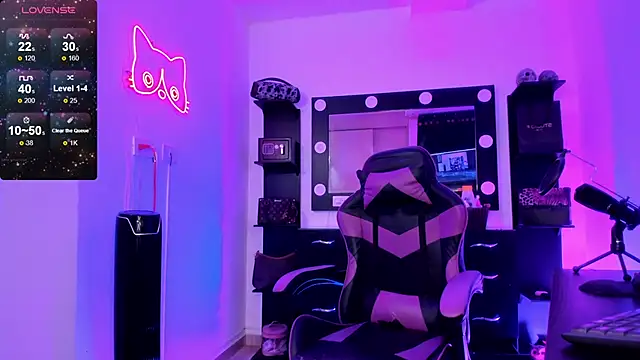 miss kitty online show from 04/05/26, 12:39