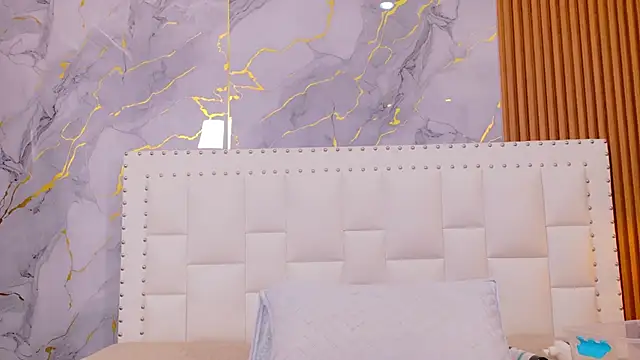 Snapshot of naughty_ebonyy chatting on 11/22/25, 02:54 naughty ebonyy online show from 11/22/25, 02:54