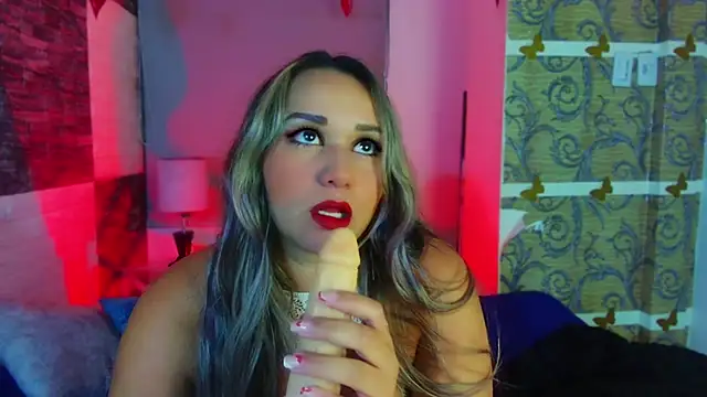 Snapshot of paula_brausin chatting on 03/08/25, 12:33 paula brausin online show from 03/08/25, 12:33