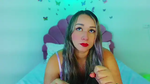 Snapshot of paula_brausin chatting on 03/20/25, 01:02 paula brausin online show from 03/20/25, 01:02