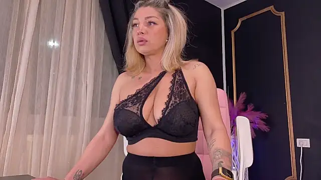 DeeaDiamondd online show from 05/02/26, 12:16