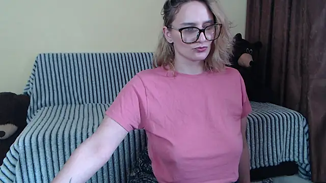 alicesweet21 online show from 03/11/25, 12:17