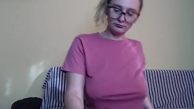 alicesweet21 online show from 02/06/25, 08:18