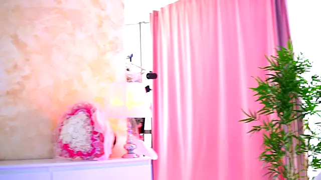 ArtTeasee online show from 09/27/25, 09:48