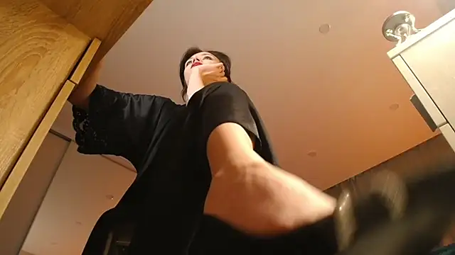 Snapshot of Shadow_Passion chatting on 03/15/25, 01:18 Shadow Passion online show from 03/15/25, 01:18