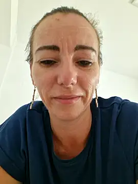 Snapshot of milflovelyxxx chatting on 07/12/26, 01:23 milflovelyxxx online show from 07/12/26, 01:23