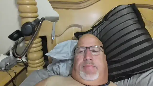 Bigbear0563 online show from 09/19/25, 03:38