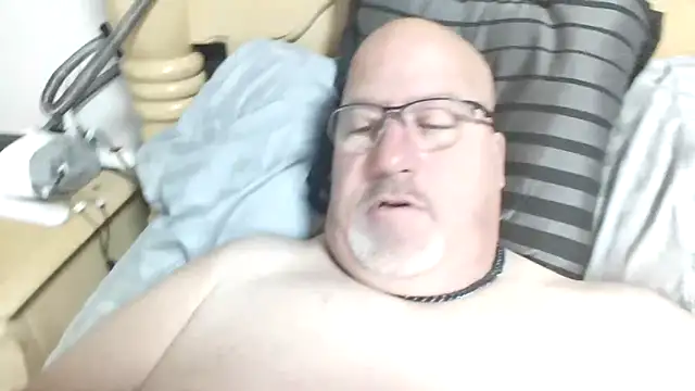 Bigbear0563 online show from 11/06/25, 03:49