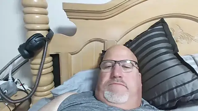 Bigbear0563 online show from 09/30/25, 04:24