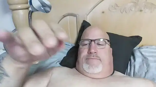 Bigbear0563 online show from 10/31/25, 07:38