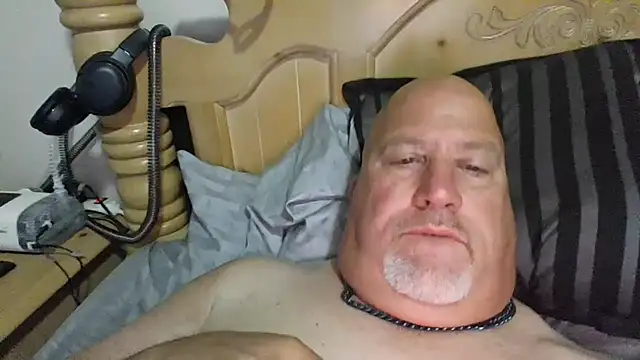 Bigbear0563 online show from 09/26/25, 06:20