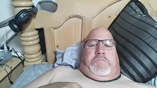 Bigbear0563 online show from 10/01/25, 05:06