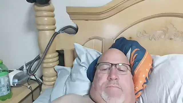 Bigbear0563 online show from 03/04/26, 04:37