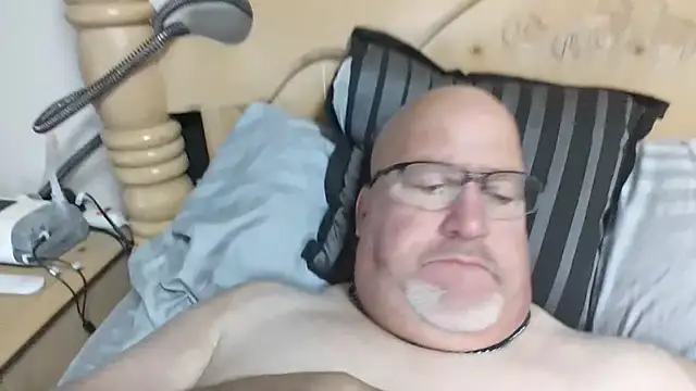 Bigbear0563 online show from 10/28/25, 03:33