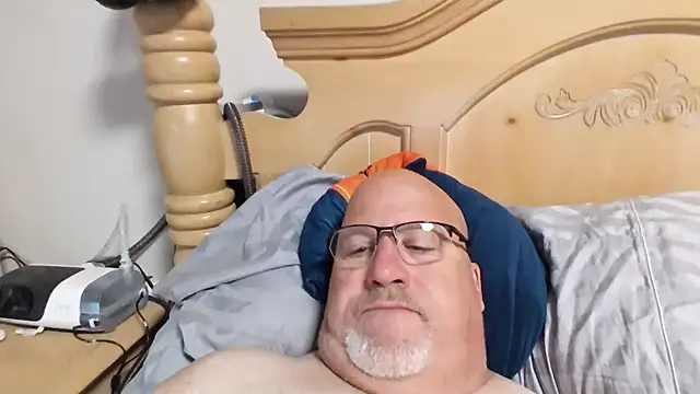 Bigbear0563 online show from 04/13/26, 04:33