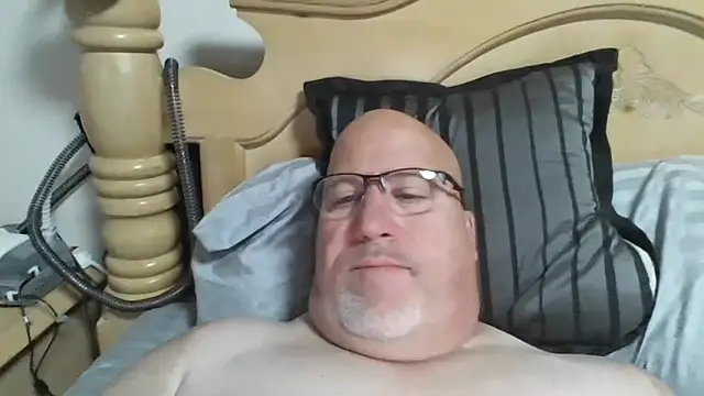 Bigbear0563 online show from 10/13/25, 04:08