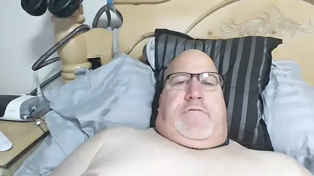 Bigbear0563 online show from 12/19/25, 03:36