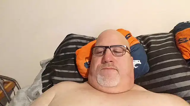 Bigbear0563 online show from 02/04/25, 04:29