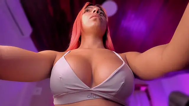 Emmily Savage online show from 04/07/26, 11:56