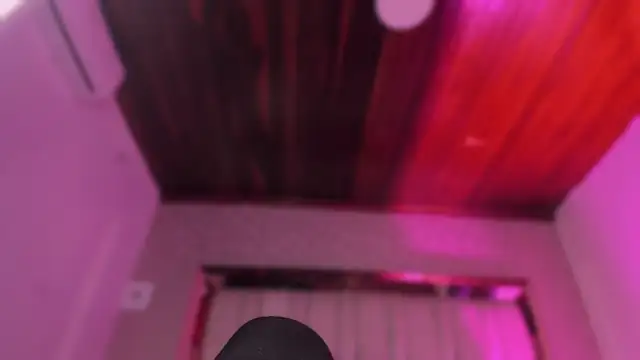 Snapshot of Emmily_Savage chatting on 12/22/25, 12:05 Emmily Savage online show from 12/22/25, 12:05