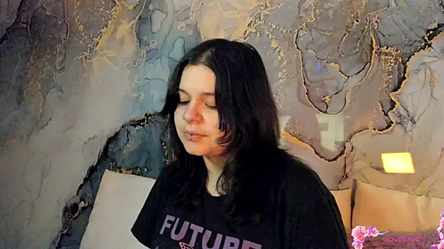 Mey moon online show from 11/24/25, 10:43