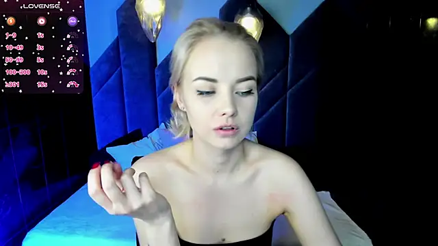 StephanieSweety online show from 02/27/25, 01:41