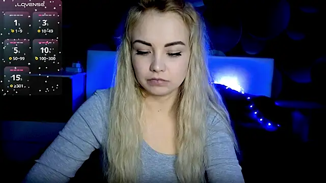 StephanieSweety online show from 10/20/25, 12:17