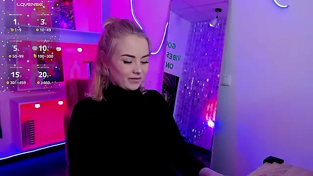 StephanieSweety online show from 02/25/26, 05:35