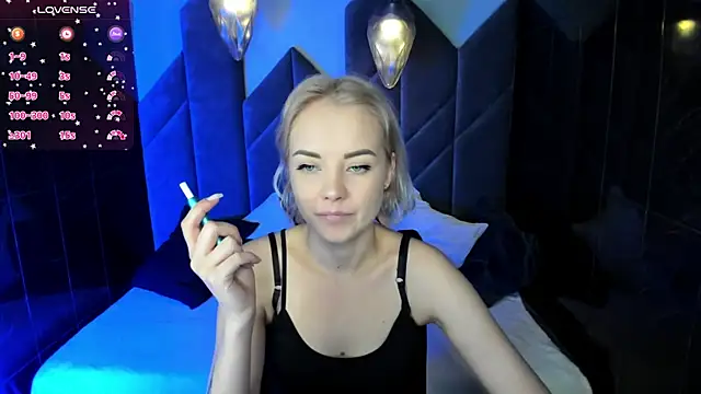 StephanieSweety online show from 02/21/25, 02:38