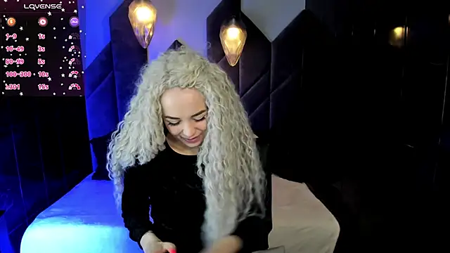 StephanieSweety online show from 03/20/25, 07:46