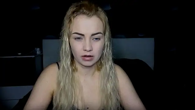 StephanieSweety online show from 11/21/25, 09:30