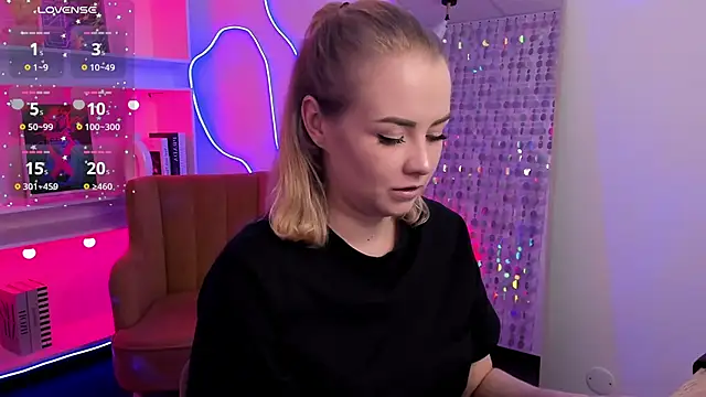 StephanieSweety online show from 03/10/26, 05:17