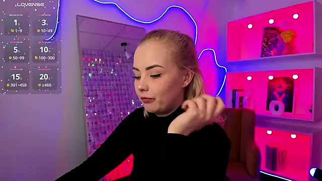 StephanieSweety online show from 04/09/26, 06:36