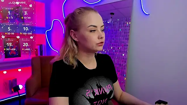 StephanieSweety online show from 04/02/26, 06:36