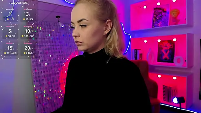 StephanieSweety online show from 04/01/26, 05:54