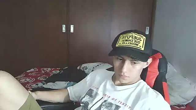 aresholland online show from 11/13/25, 08:57