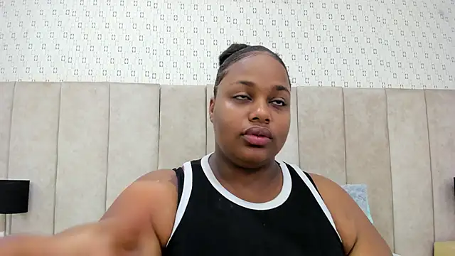 KiaraBrownn online show from 10/27/25, 01:23