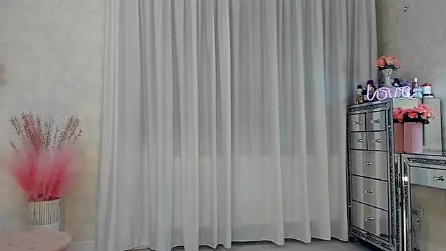 SeductiveButterfly online show from 04/29/26, 09:21